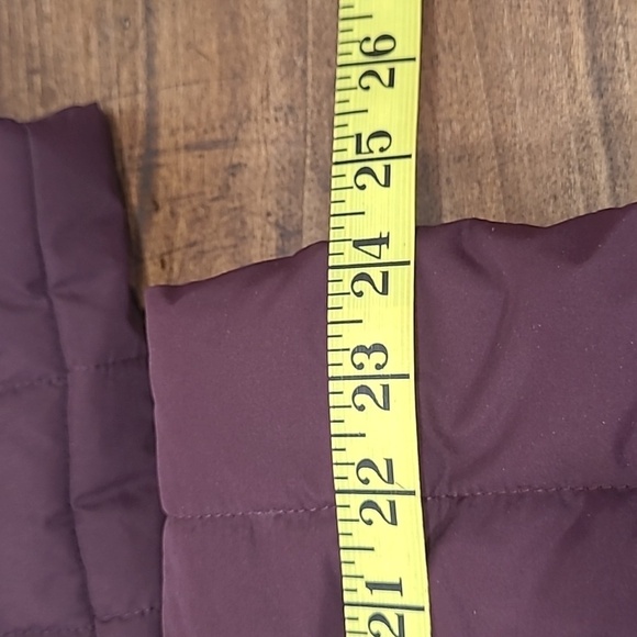 EUC Fabletics Jacket Women's sz XL Dark Purple Misha Puffer Full Zip Coat - Picture 9 of 9